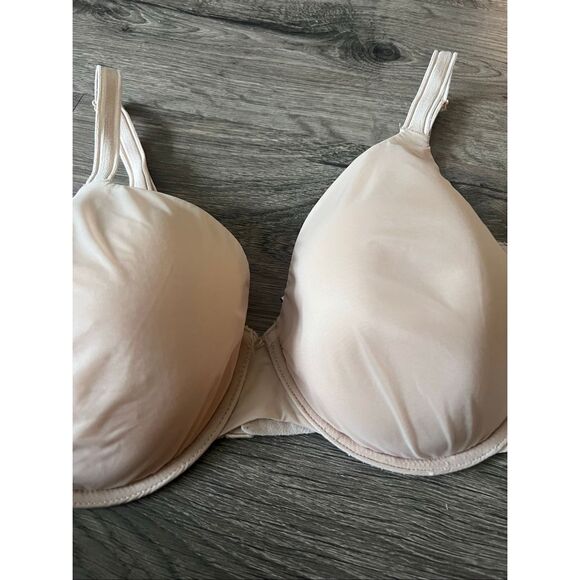 Victoria's Secret THE T-SHIRT Perfect Shape Smooth Push-Up Bra 38D - Picture 3 of 9